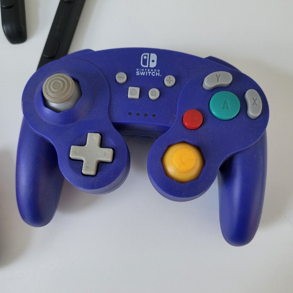 Nintendo Switch Accessories - Picture 2 of 6